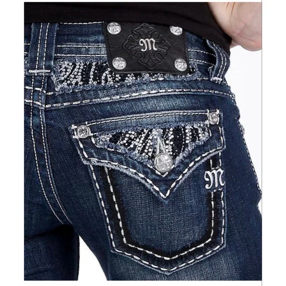 Women's Miss Me Jeans Size 26 Dark Blue with White Stitching - Picture 1 of 13